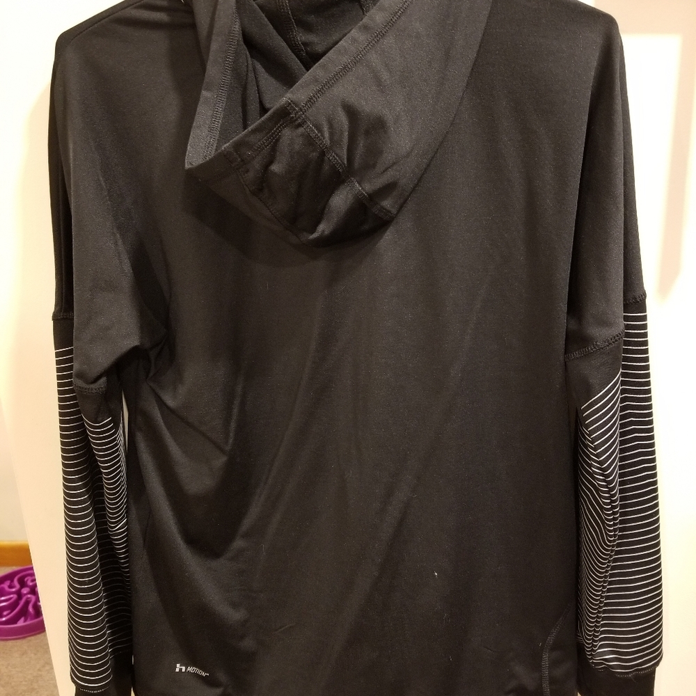 Sweatshirt - Picture 2 of 3
